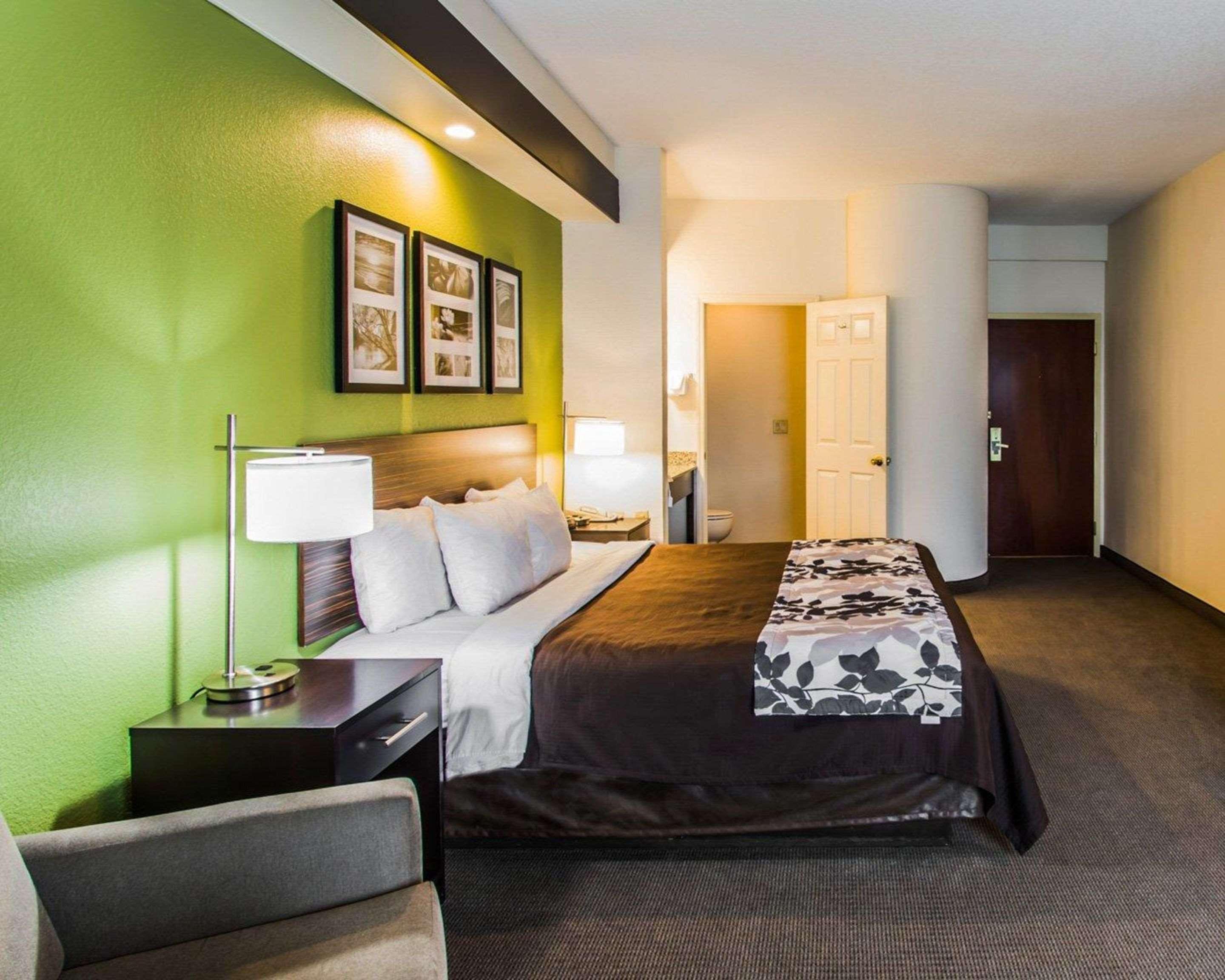 Sleep Inn & Suites Orlando International Airport Exterior photo
