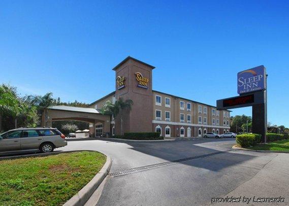 Sleep Inn & Suites Orlando International Airport Exterior photo