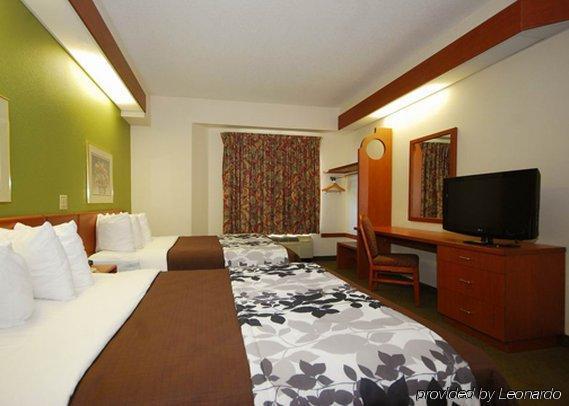 Sleep Inn & Suites Orlando International Airport Room photo