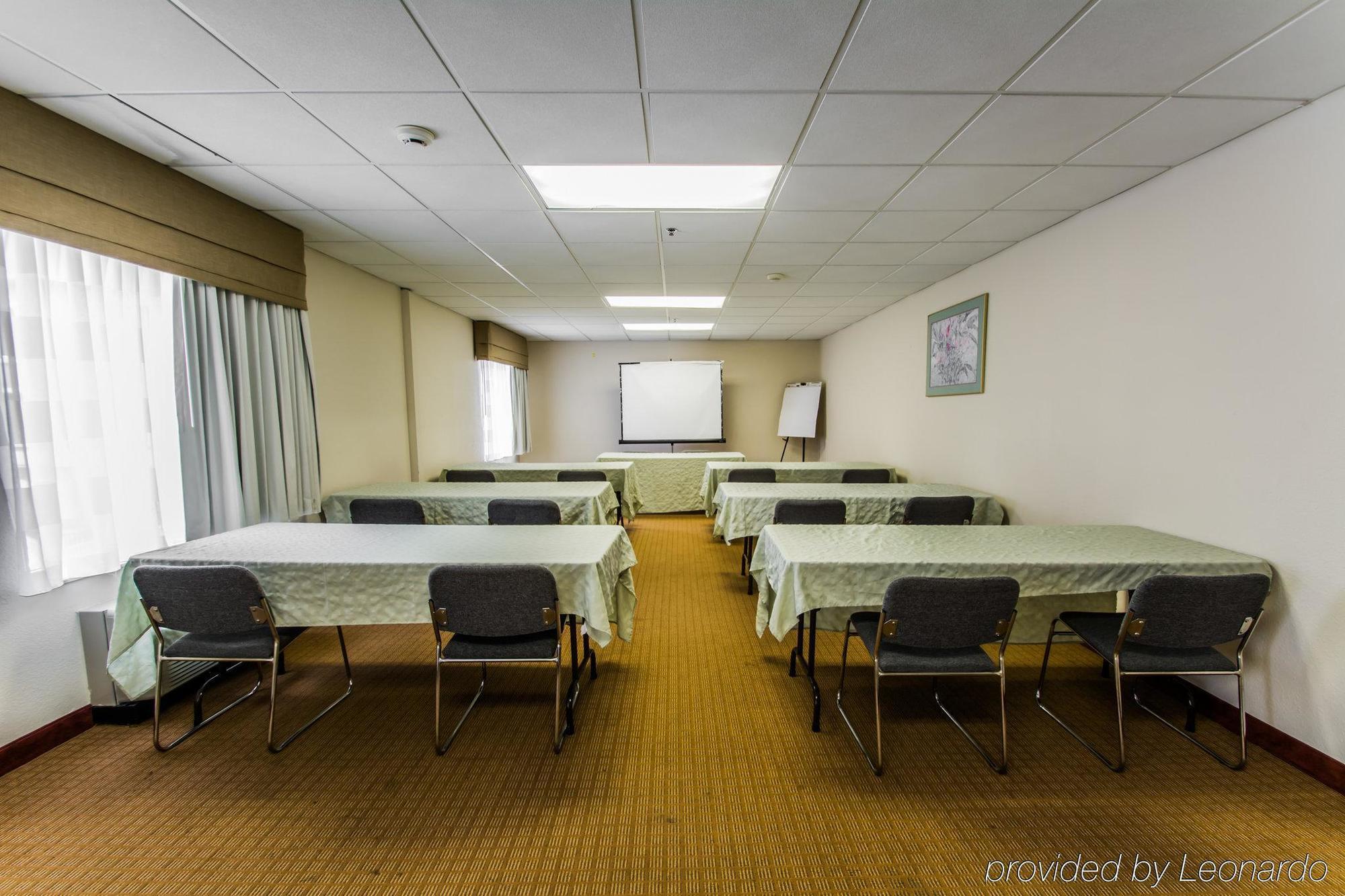 Sleep Inn & Suites Orlando International Airport Exterior photo